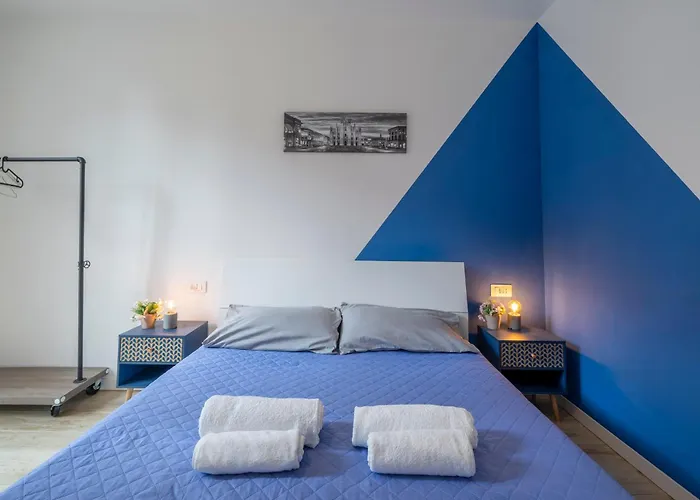 - 2min To And Station - Free Park And Wifi Apartment