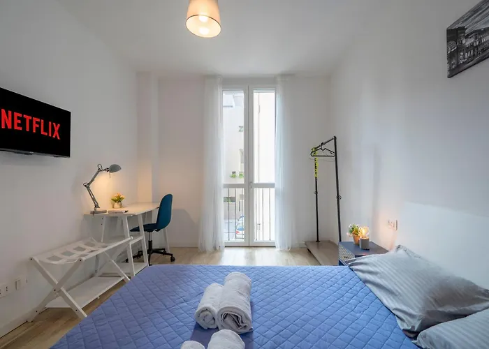 Apartment - 2min To And Station - Free Park And Wifi Lecco