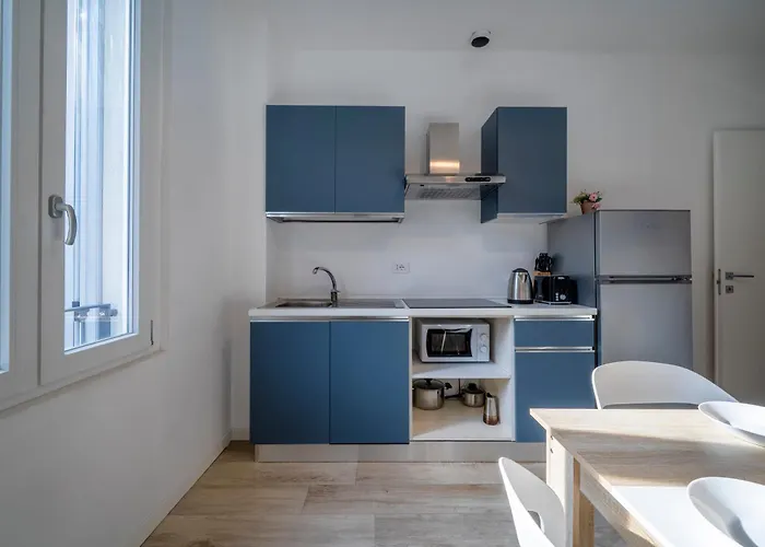 - 2min To And Station - Free Park And Wifi Apartment *